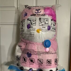 Hello kitty llama greeter